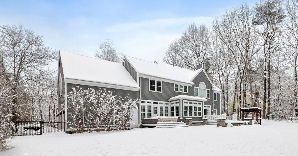 House_Exterior_Winter_Social-1024x538